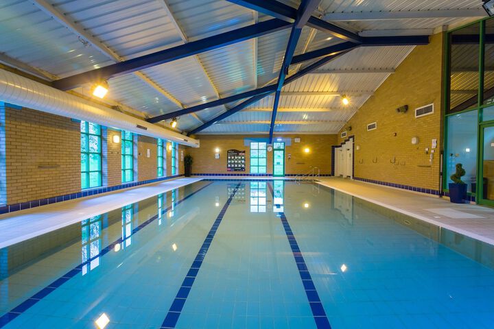 Pool Hotel
