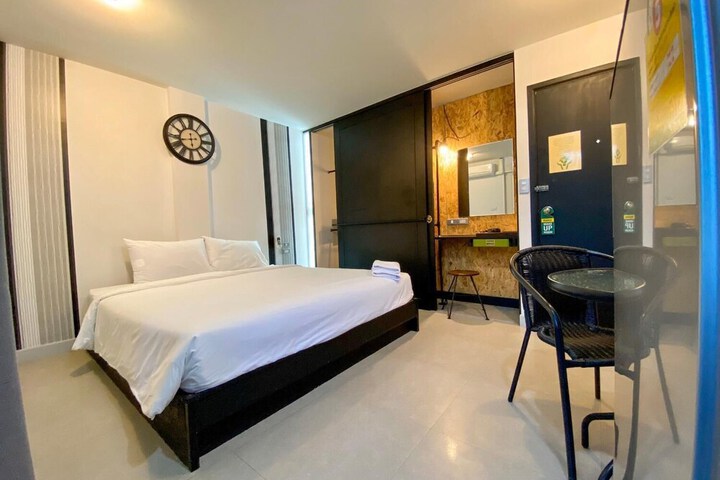 Room 18 of 40