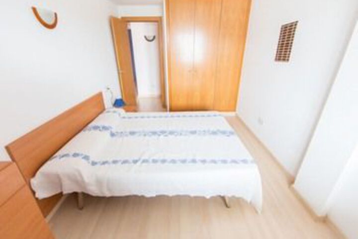 Room 9 of 24