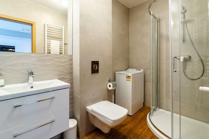 Room 320 of 375
