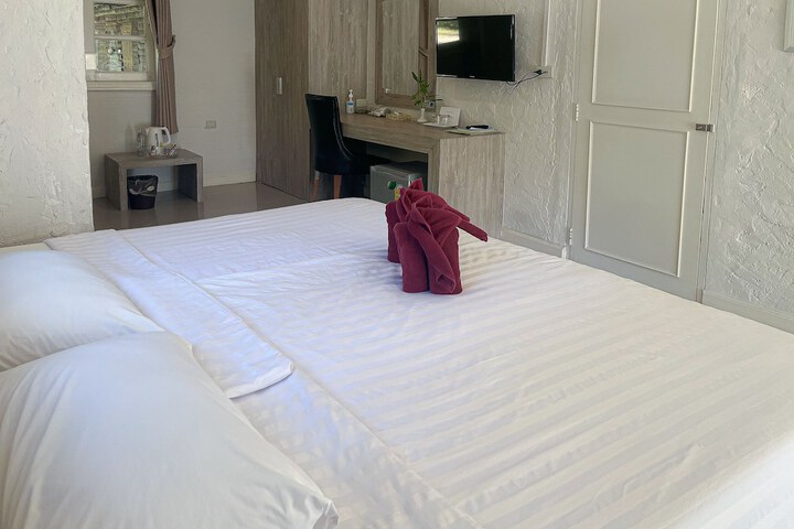 Room 30 of 122