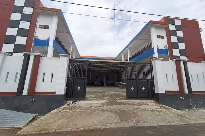 Image of OYO 93774 Khaira Kos Dan PenginapanNearYani Heahlerr