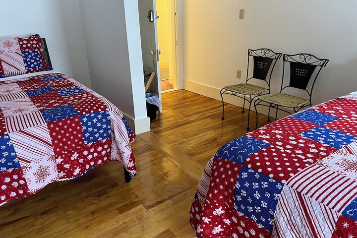 Room 35 of 103