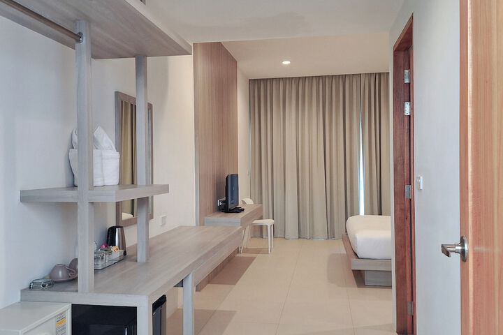 Room 27 of 175