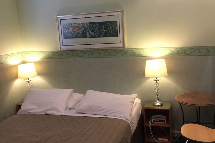 Room 5 of 60