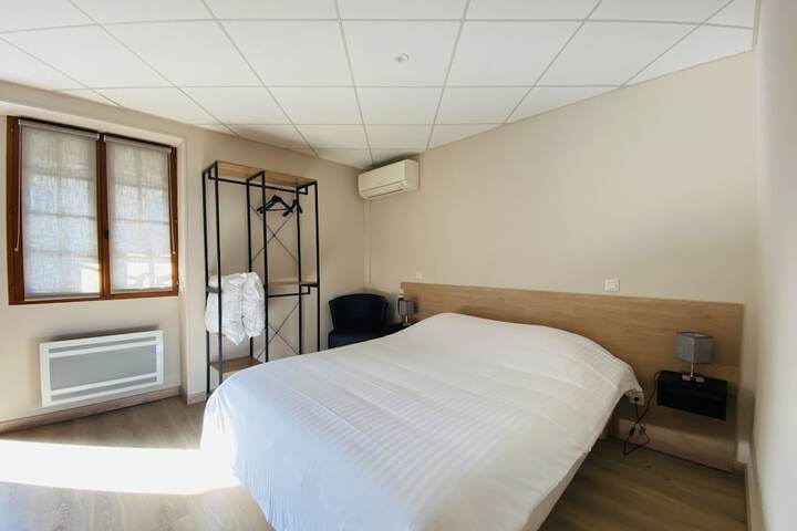 Room 12 of 63