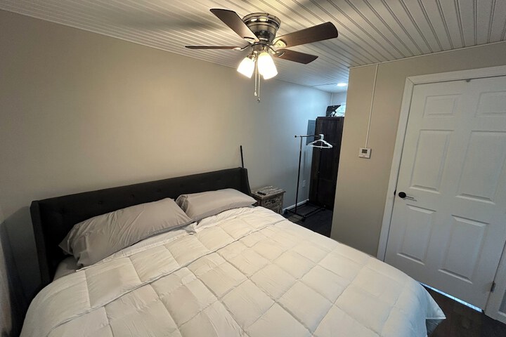 Room 3 of 6