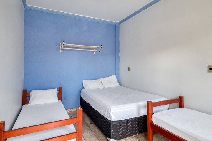 Room 10 of 22