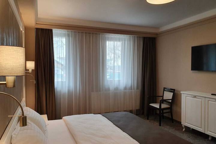 Room 12 of 43