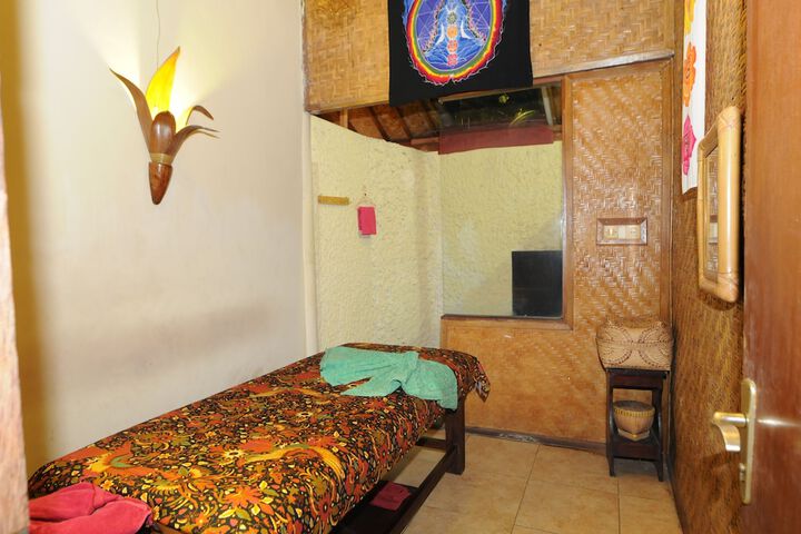 Room 12 of 26