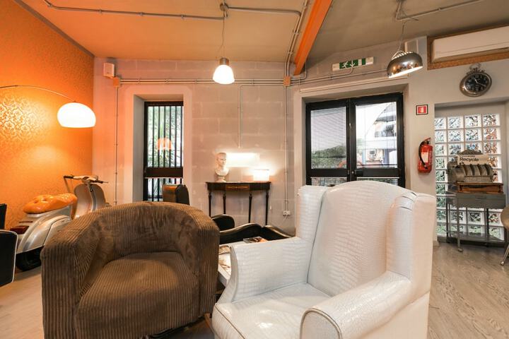 Entrance & Lobby