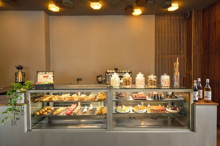 Breakfast/Coffee Service 33 of 60