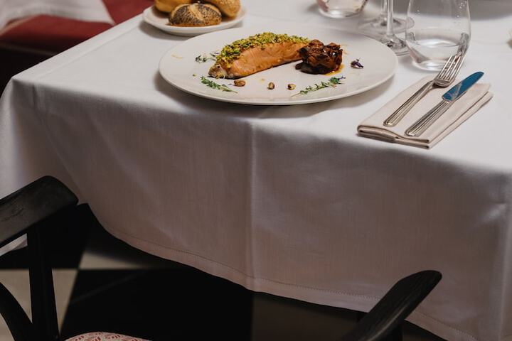 Dining 62 of 83