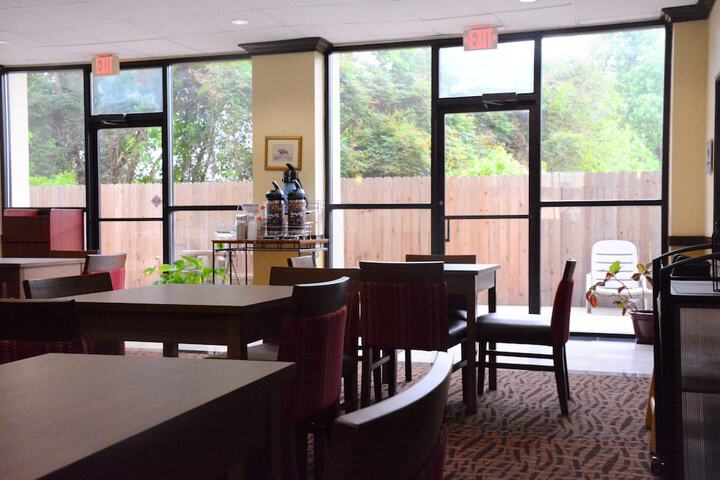 Breakfast area