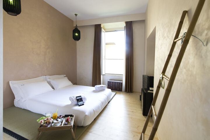 Room 21 of 87