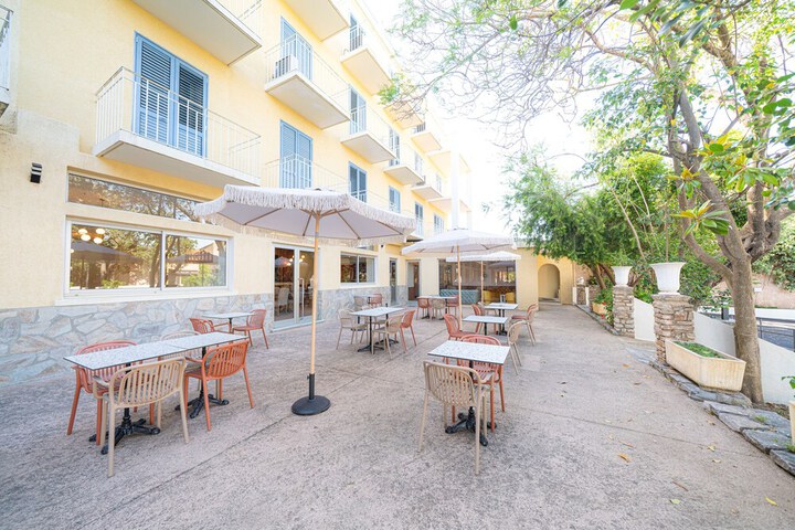 Terrace/Patio 19 of 32