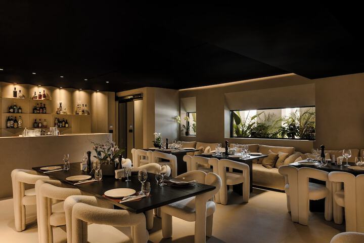 Dining 98 of 121