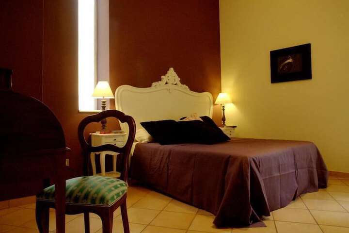 Room 5 of 20