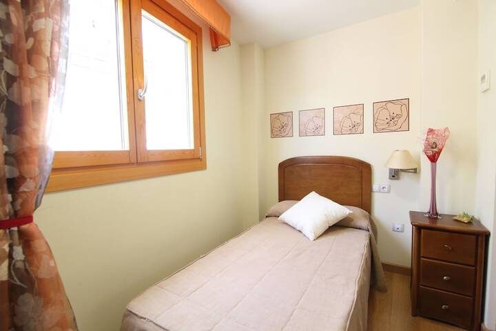 Room 12 of 30