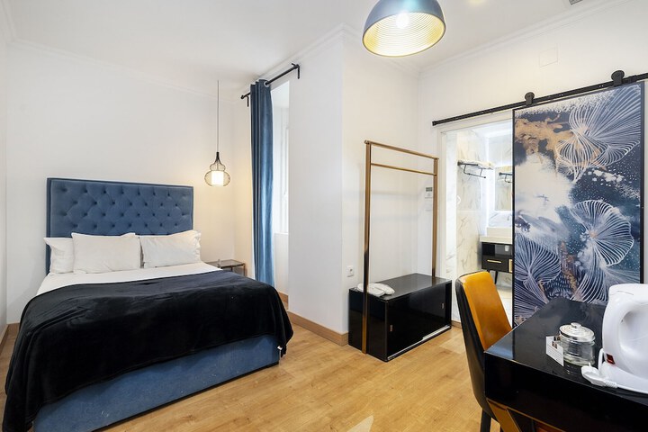 Room 27 of 59