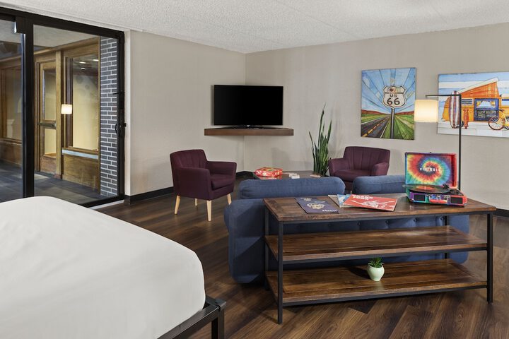 Double Accessible King Size Bed (6 of 7)