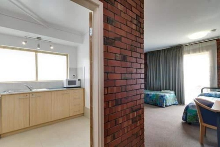 Room 13 of 23