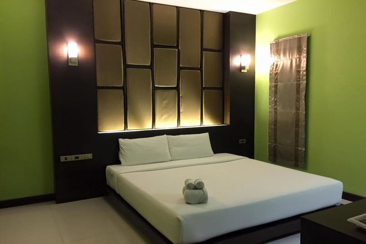 Room 8 of 22