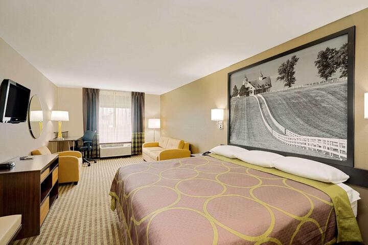 1 King Bed (3 of 10)