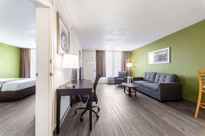 2 Double Beds (11 of 18)