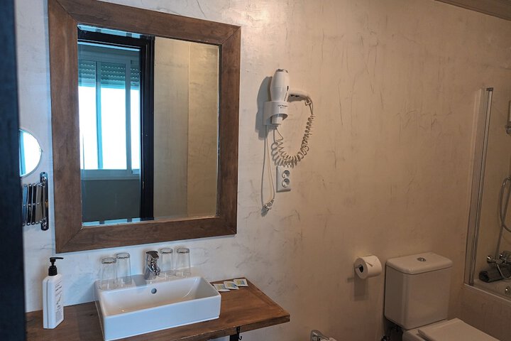 Room 35 of 46