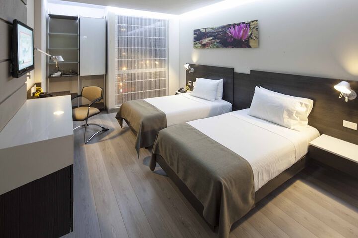 Room 4 of 36