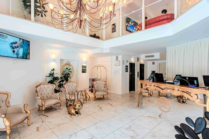 Guest Lobby