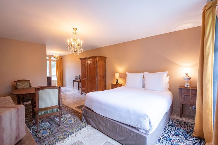 Room 3 of 67