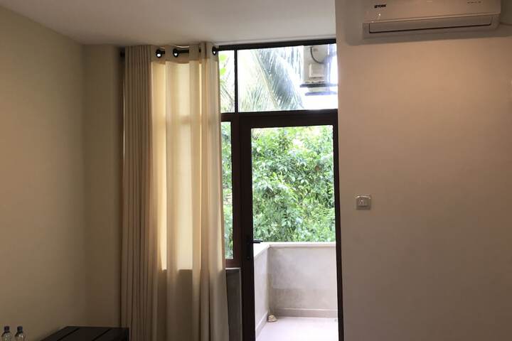 Room 8 of 86