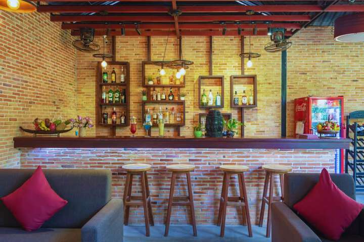 Lounge 258 of 298