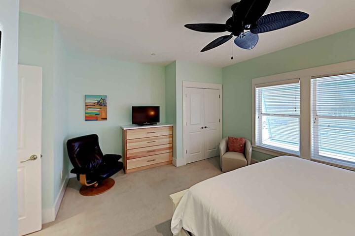 Room 17 of 80