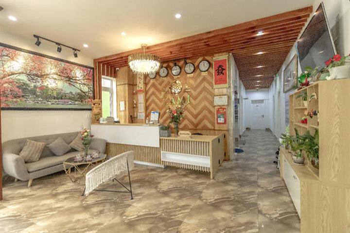 Lacami Dalat Hotel