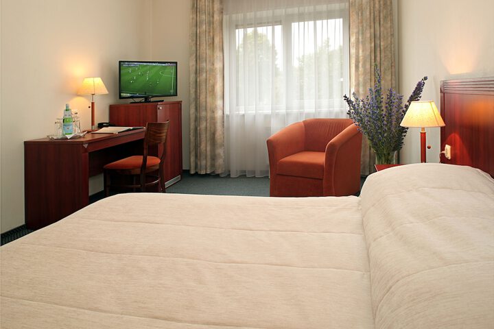 Room 9 of 48