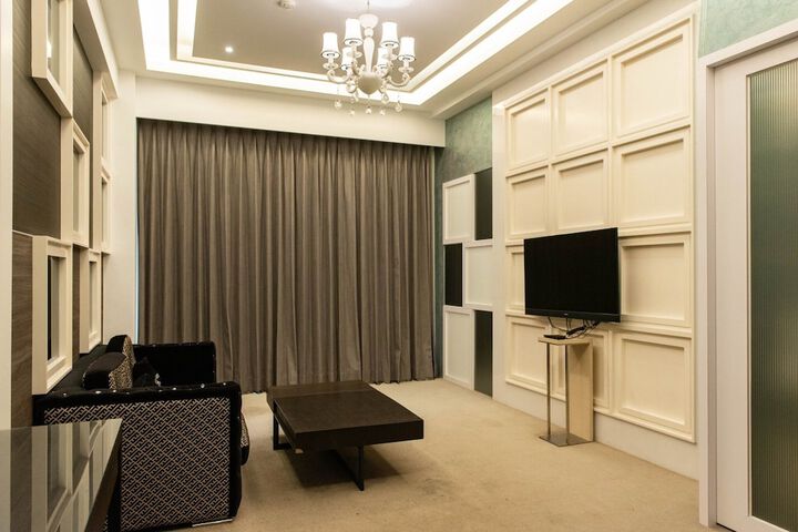 Room 12 of 47