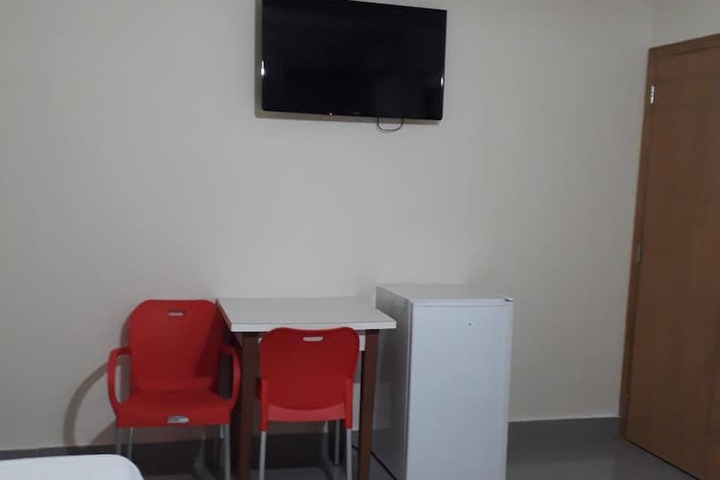 Room 10 of 34