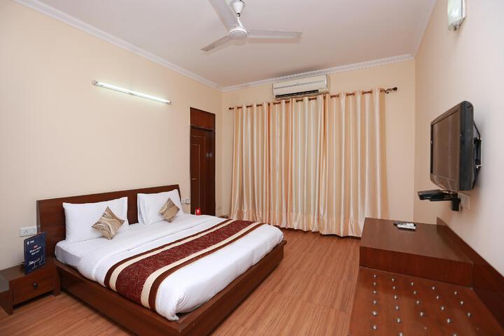 Room 3 of 5