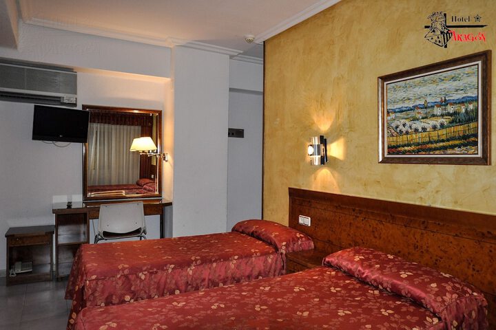 Room 16 of 44