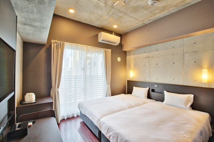 Room 61 of 191