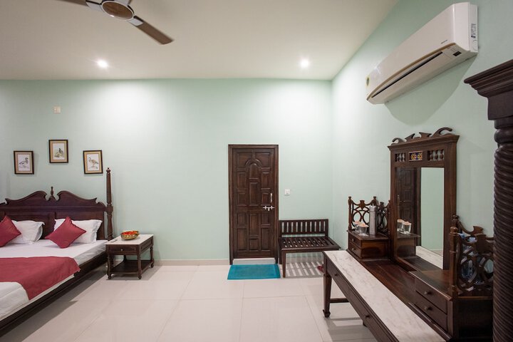 Room 3 of 48