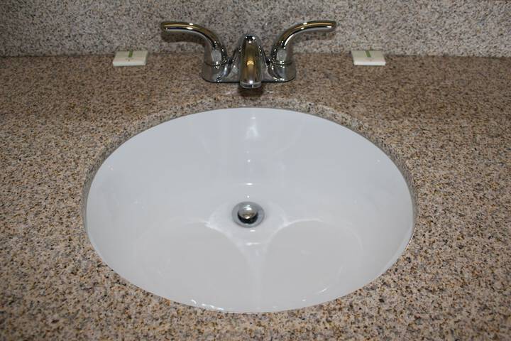 Bathroom sink