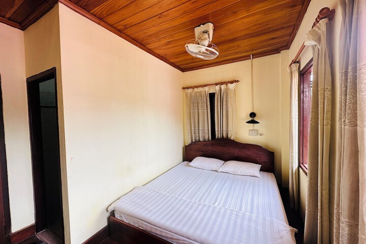 Room 37 of 60