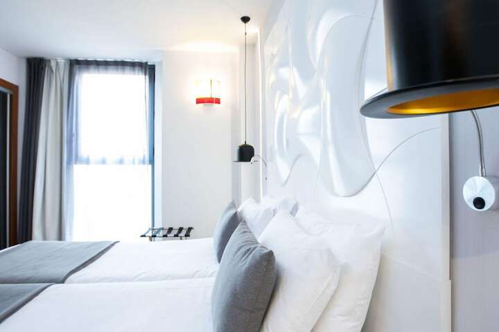 Room 35 of 70