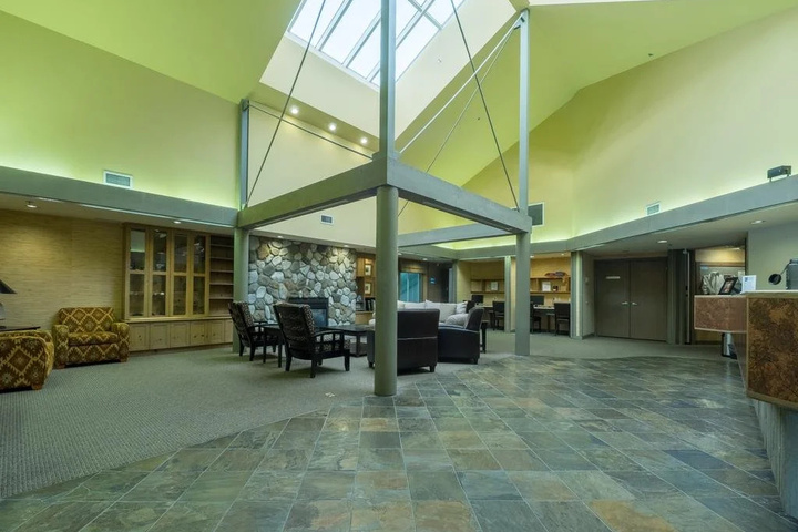 Creekside Suites at Pacific Shores