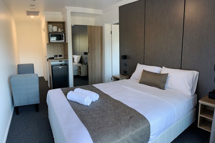 Room 42 of 132