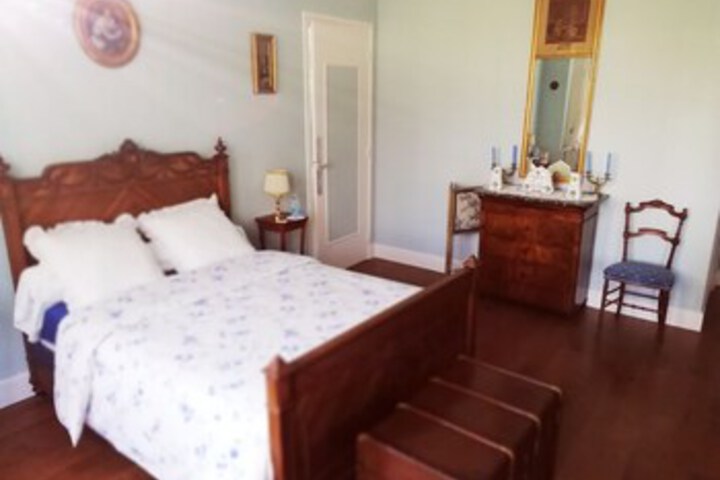 Room 92 of 106